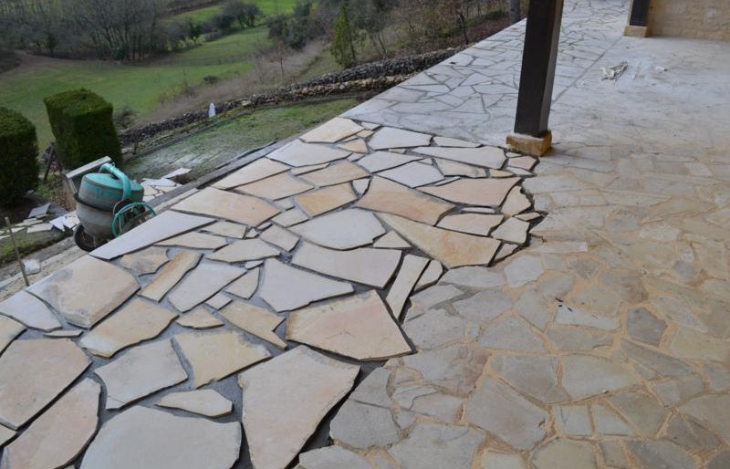 Pierres en Opus incertum  dordogne à   Cénac et St Julien